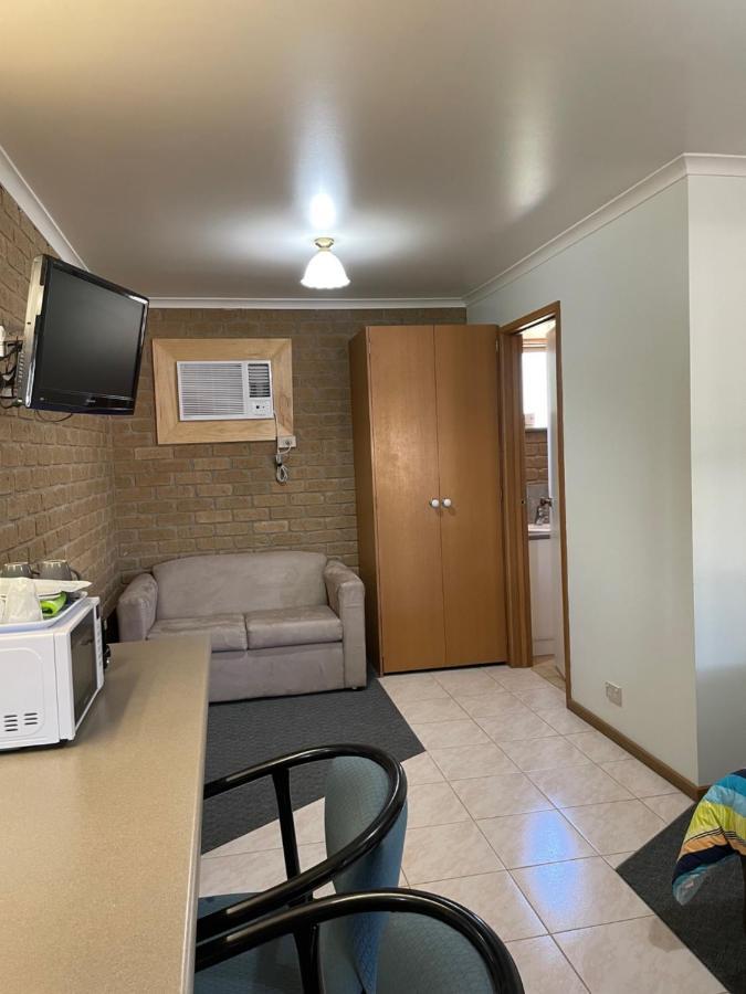 Darling Junction Motor Inn Wentworth 외부 사진