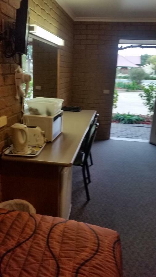 Darling Junction Motor Inn Wentworth 외부 사진